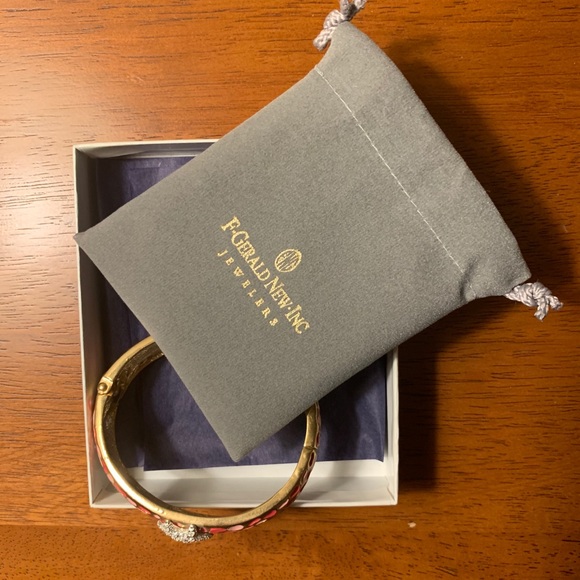 F Gerald New Inc. Starfish Bracelet - Picture 3 of 4